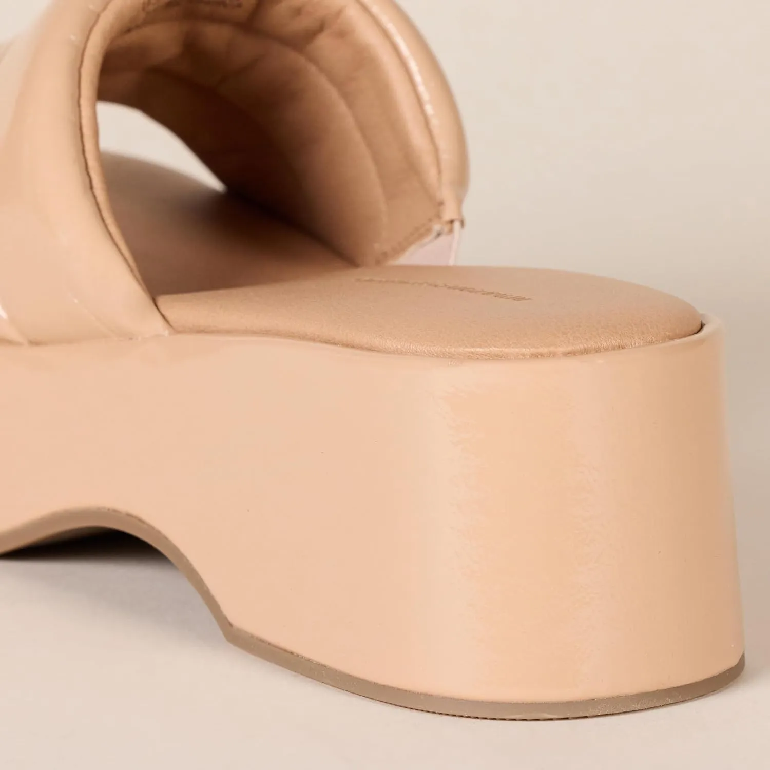 Amazon Essentials Women's Platform Slide On Sandal