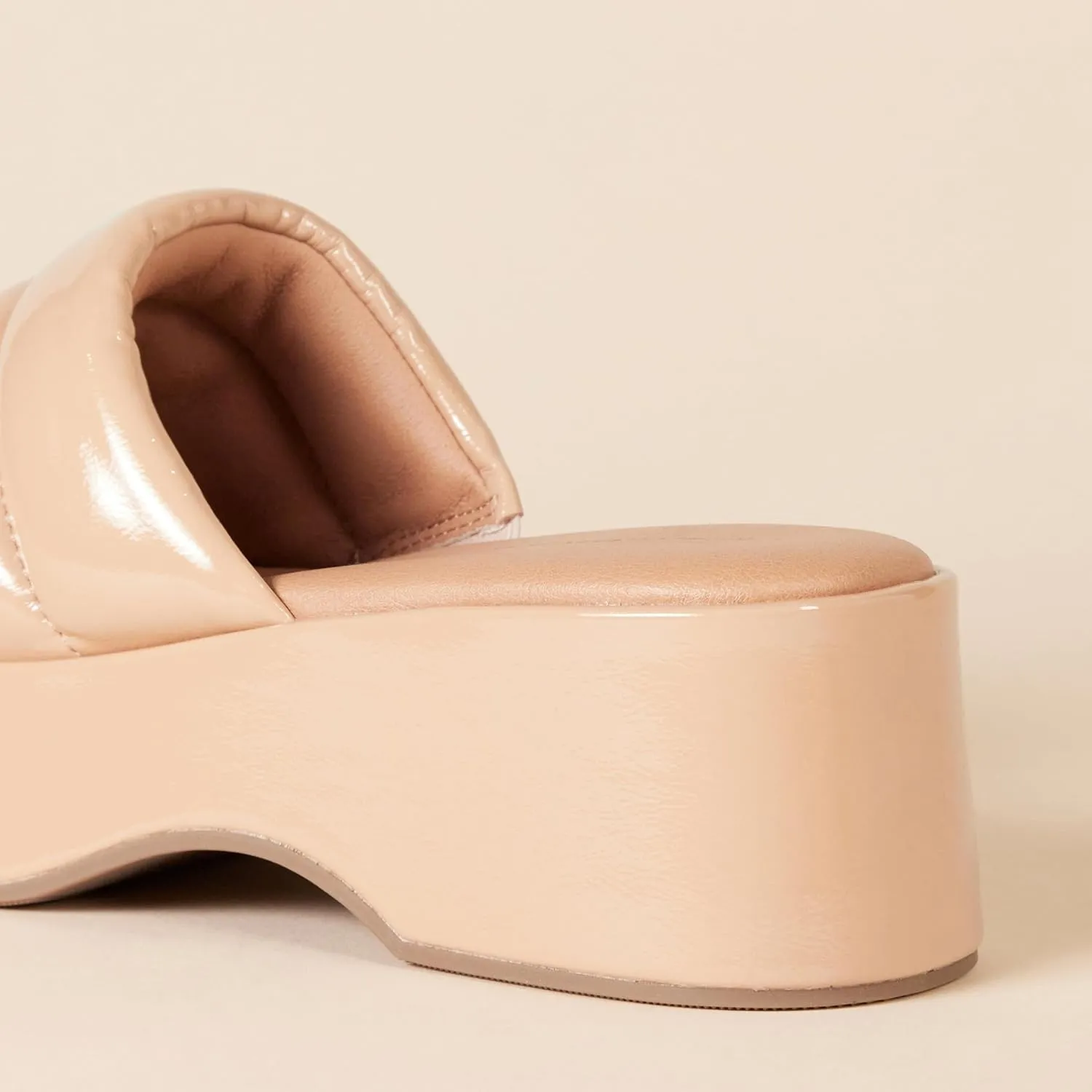 Amazon Essentials Women's Platform Slide On Sandal
