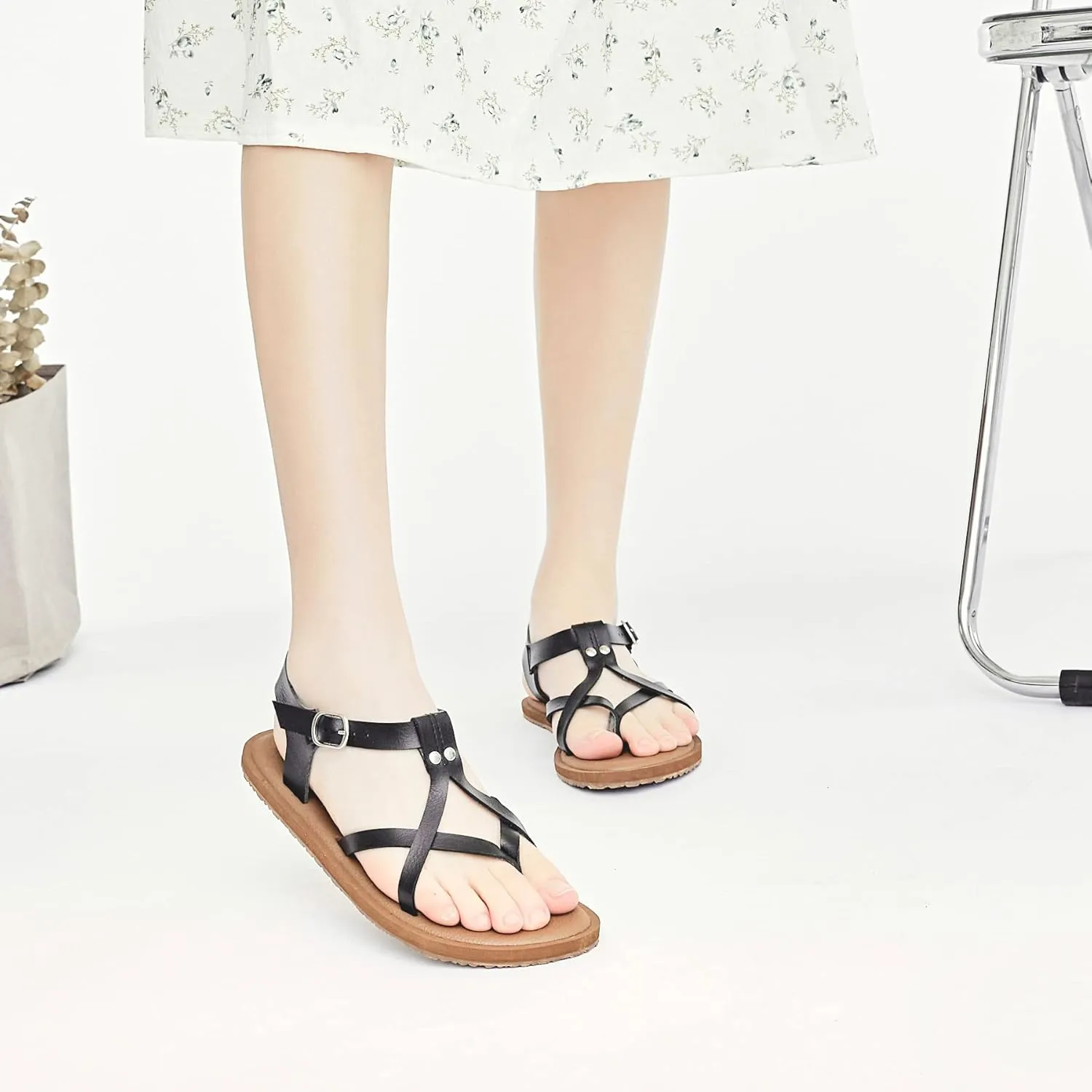 Ataiwee Women's Flat Slide Sandals - Casual Bling Bohemian Thong Slip on Summer Flat Sandals.
