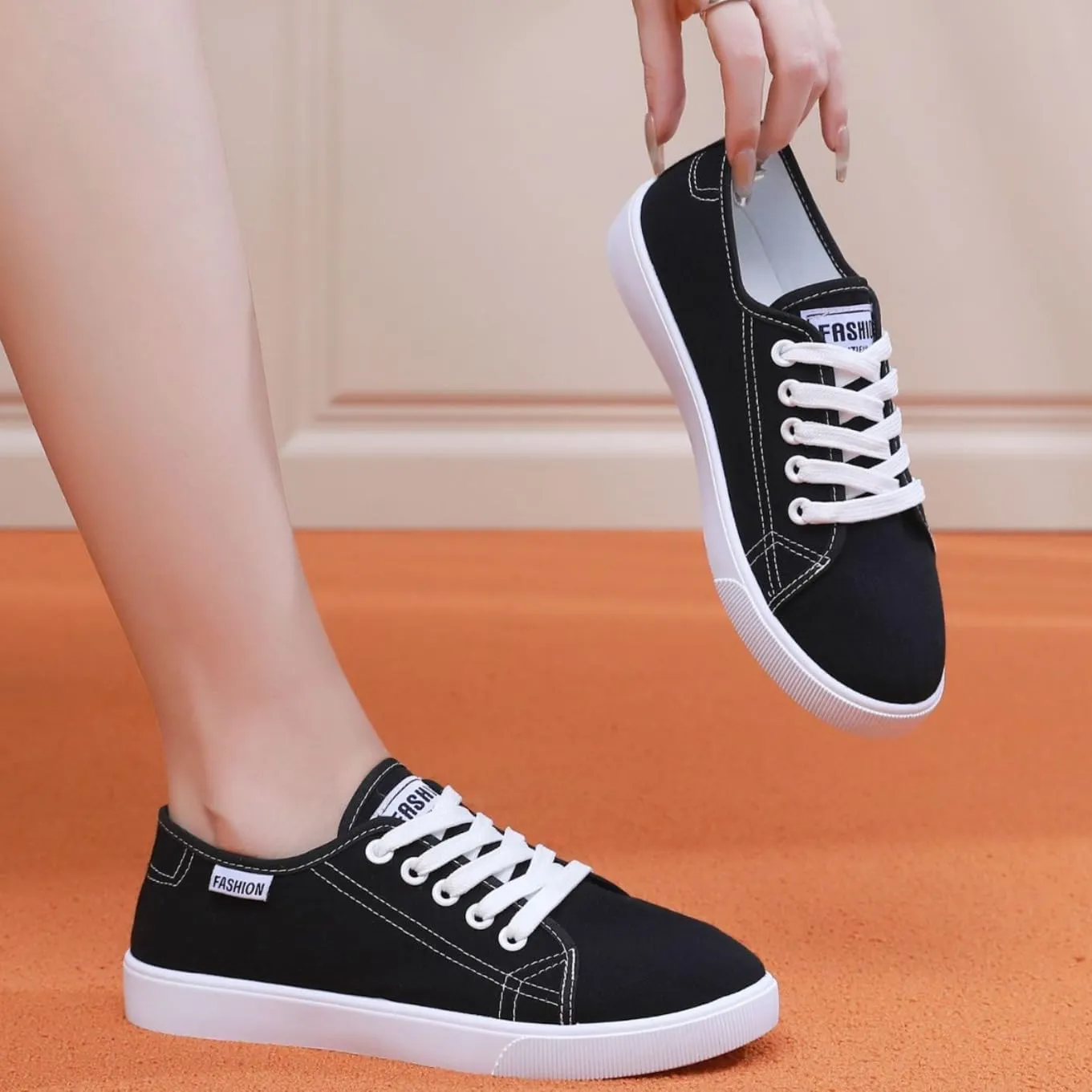 Canvas Korean Style Fashion Sneakers Lightweight Casual Flat Trainers for Daily Wear Walking Travel and School Versatile White Shoes for Women