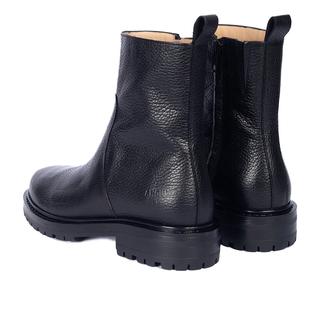 Chunky leather boot with zipper