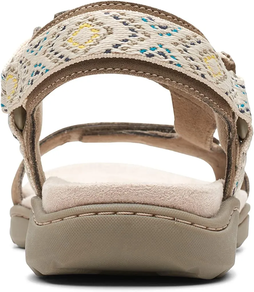 Clarks Women's Amanda Step Flat Sandal