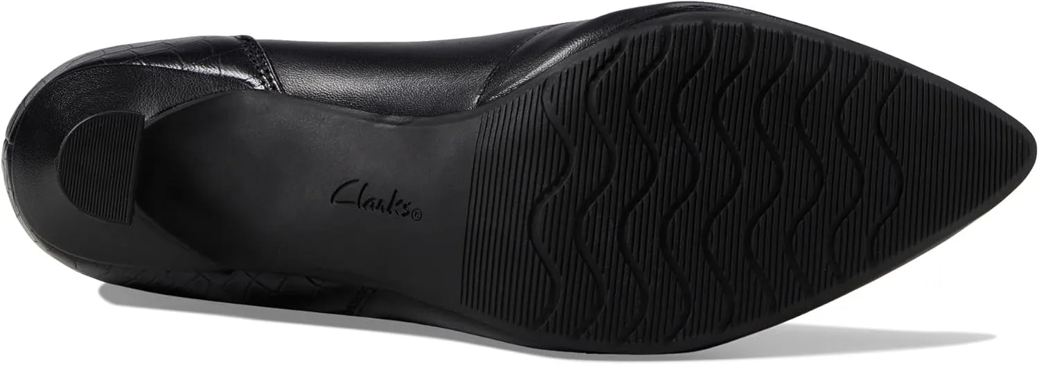 Clarks Women's Kataleyna Glow Ankle Boot