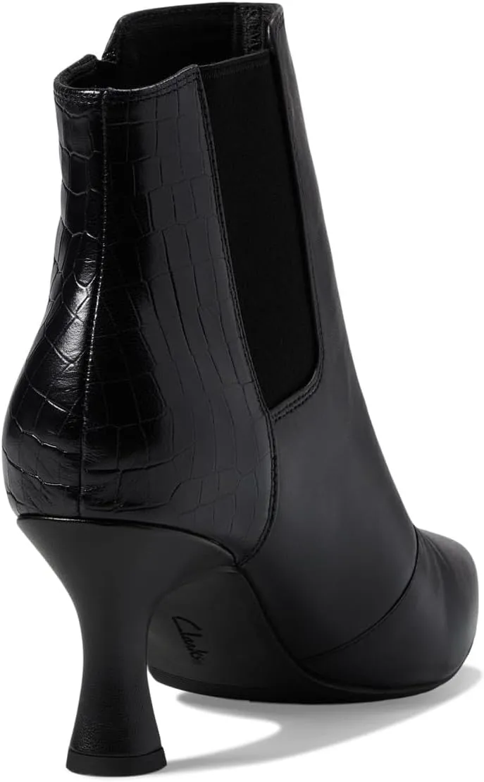 Clarks Women's Kataleyna Glow Ankle Boot