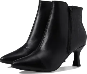 Clarks Women's Kataleyna Glow Ankle Boot