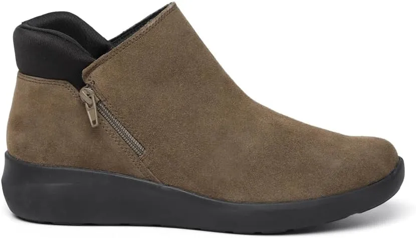 Clarks Women's Kayleigh Mid Ankle Boot