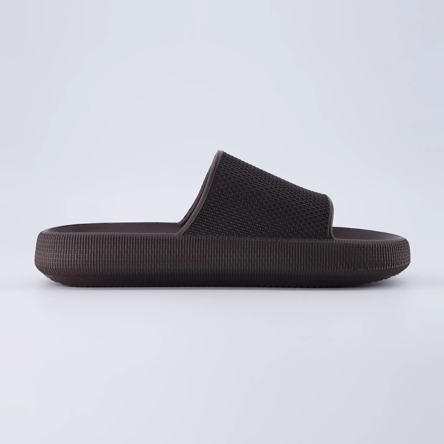 CUSHIONAIRE Men's Feather cloud recovery pool slide with  Comfort