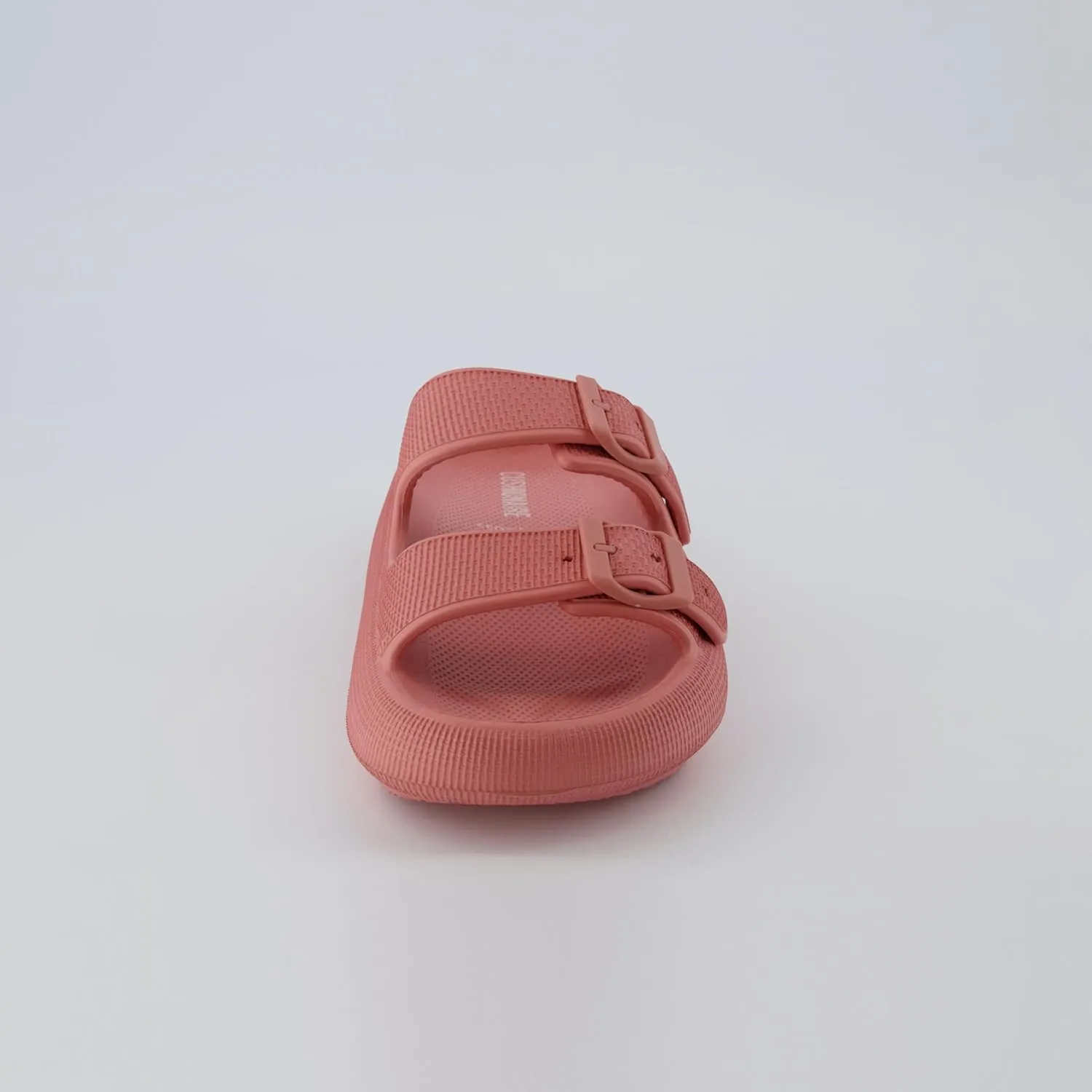 CUSHIONAIRE Women's Fame recovery cloud slide with  Comfort