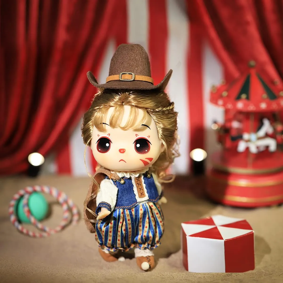 Ddung Dongji [Circus Series] Animal Trainer, Dress-Up Doll, Box Figure Decoration, Reusable Toy Set, Suitable for Gifts for People Over 3 Years Old!