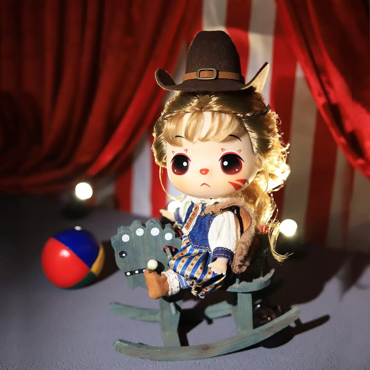 Ddung Dongji [Circus Series] Animal Trainer, Dress-Up Doll, Box Figure Decoration, Reusable Toy Set, Suitable for Gifts for People Over 3 Years Old!