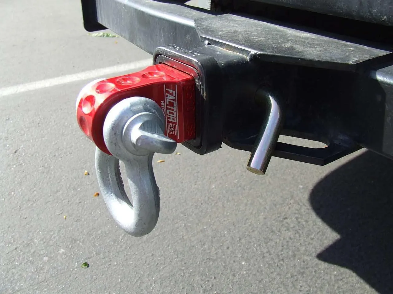 Factor 55 00020-05 Hitchlink 2.0 Rated at 9500 lb Ultimate Failure at 51,000 lb Convert Your Vehicles Hitch Receiver into a Recovery Point. Ideal for 4x4 Off Road Adventures – Silver