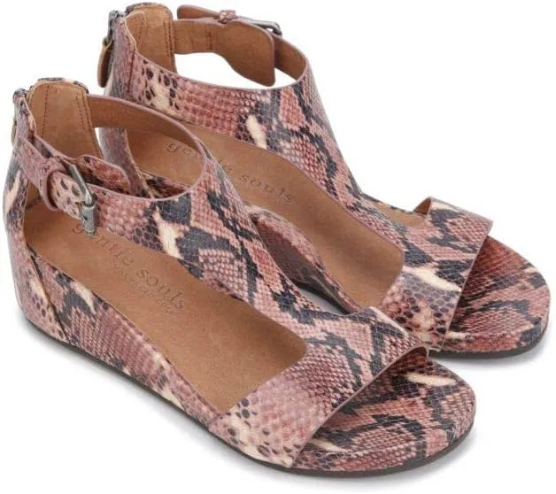 Gentle Souls by Kenneth Cole Women's Gisele Slide Wedge Sandal