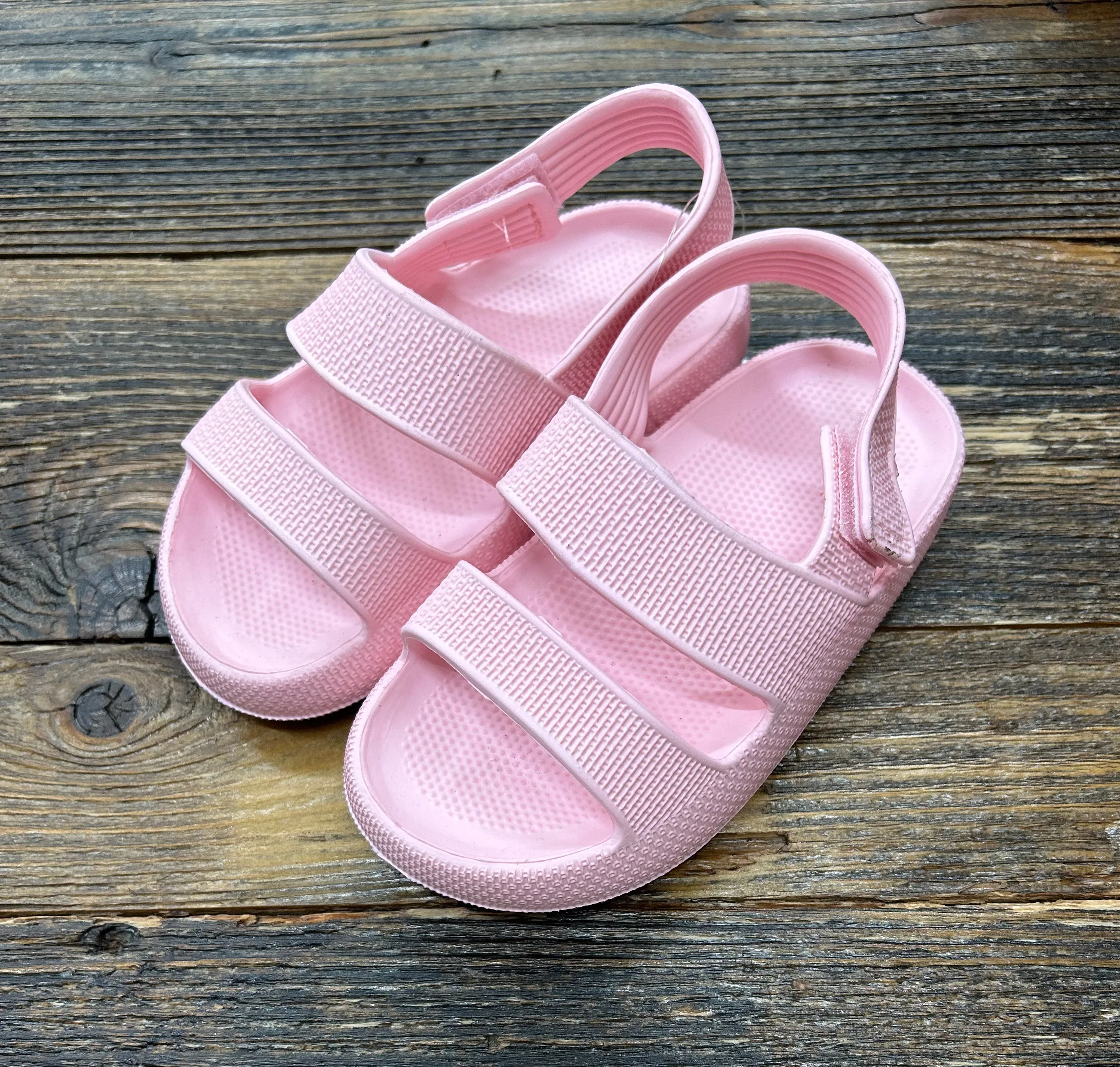 Josmo Lightweight Slide Sandals