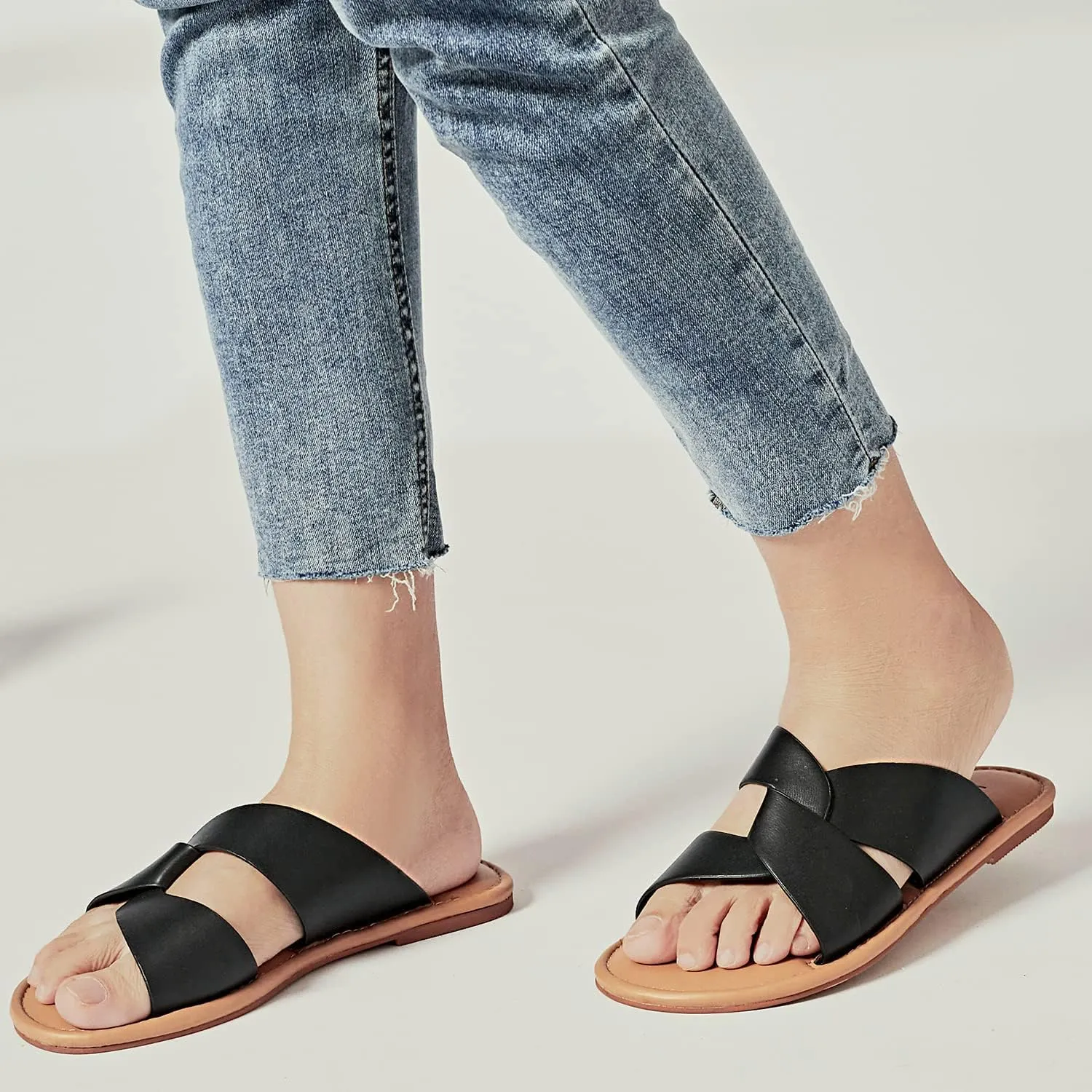 Luoika Women's Wide Width Flat Slides Sandals, Strapy Slide Sandal Slip on Dressy Summer Shoes for Women.