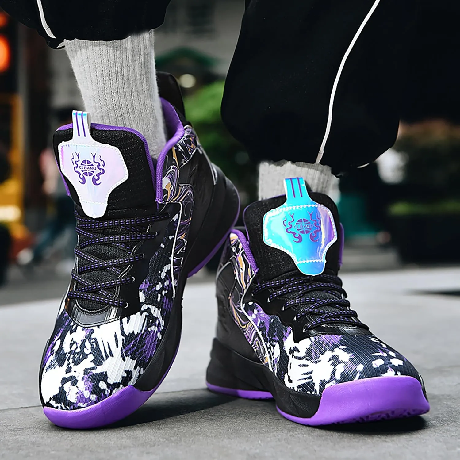 Men's Basketball Shoes Anti-Slip and Wear-Resistant Soles Running Shoes Graffiti Design Fashionable Sports Shoes