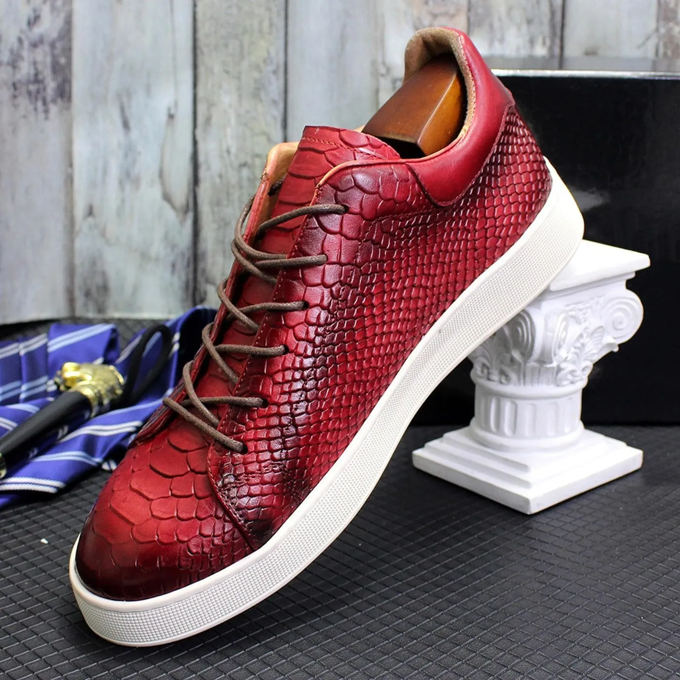 Mens Casual Shoes Genunie Leather Sneakers Comfort Walking Shoes Fashion Modern Breathable Crocodile Embossing Anti-Slip Soles Flat Derby for Men