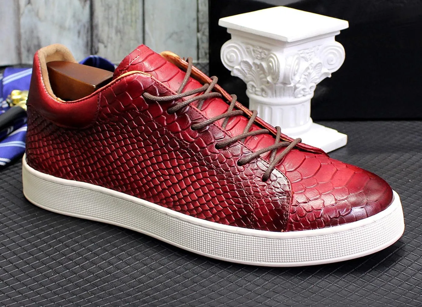 Mens Casual Shoes Genunie Leather Sneakers Comfort Walking Shoes Fashion Modern Breathable Crocodile Embossing Anti-Slip Soles Flat Derby for Men