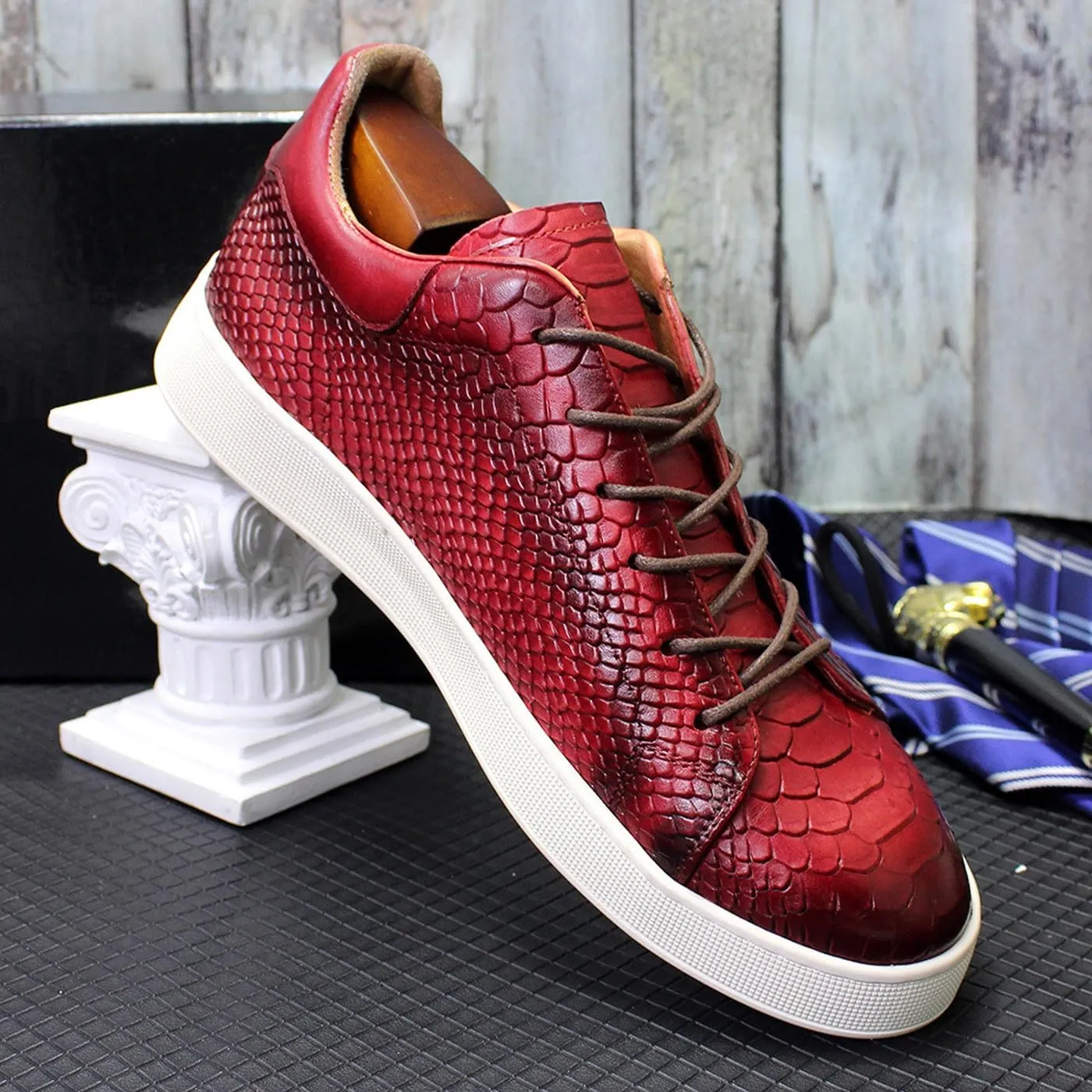 Mens Casual Shoes Genunie Leather Sneakers Comfort Walking Shoes Fashion Modern Breathable Crocodile Embossing Anti-Slip Soles Flat Derby for Men