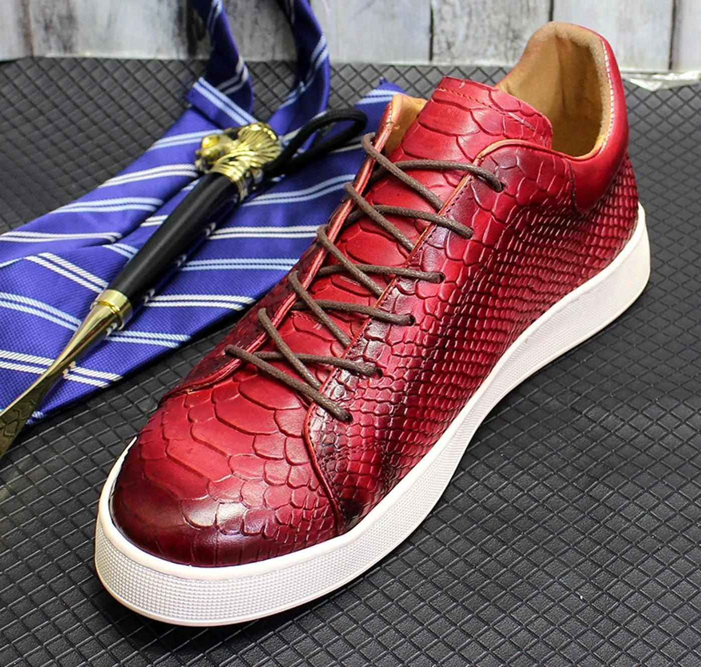 Mens Casual Shoes Genunie Leather Sneakers Comfort Walking Shoes Fashion Modern Breathable Crocodile Embossing Anti-Slip Soles Flat Derby for Men