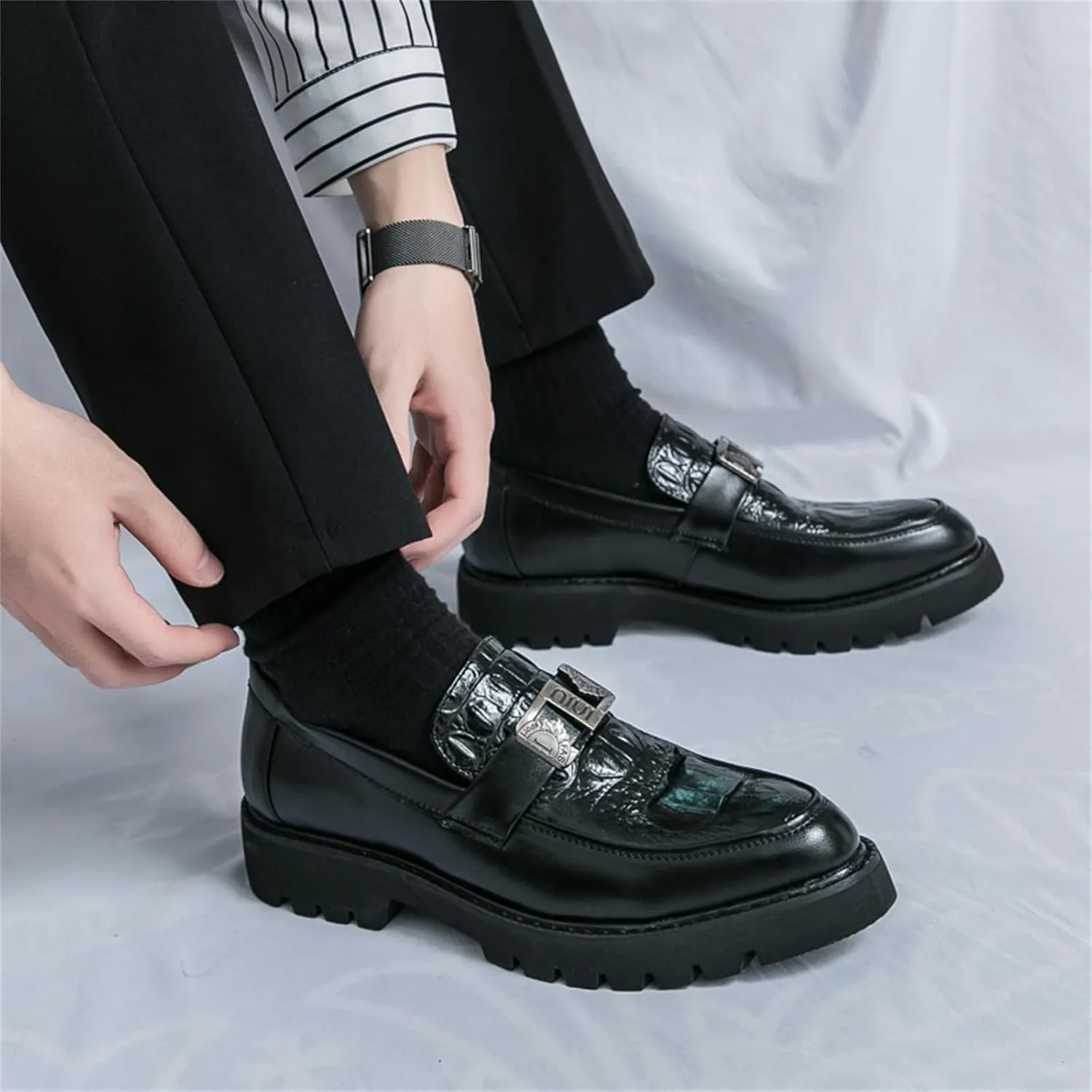 Mens Crocodile Pattern Leather Slip-On Dress Loafers Classical Casual Log Sole Non Slip Platform Penny Shoe for Formal Business Wedding