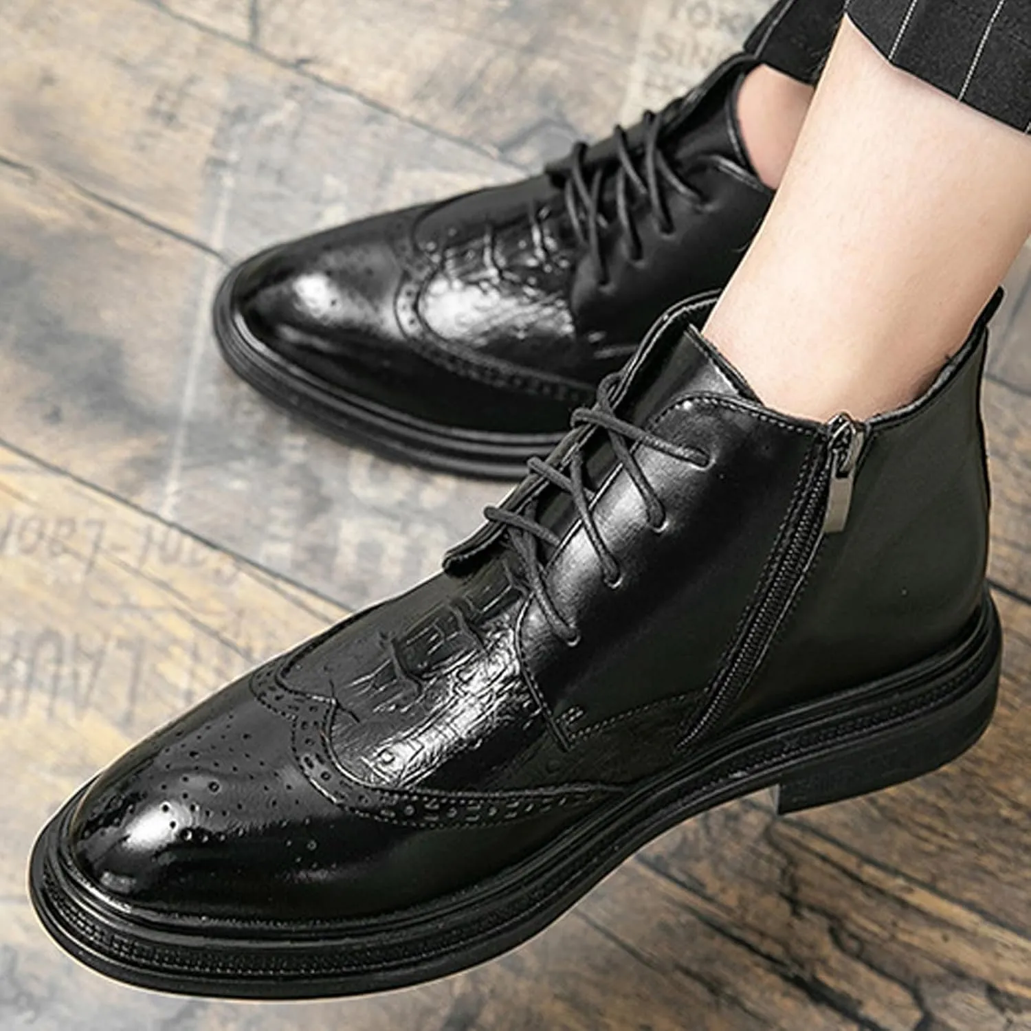 Men's Patent Leather Wing Tip Brogues Dress Oxfords Ankle Boots Retro lace up Platform Pointed Toe Non-Slip Carved Chukka Formal Business Boots