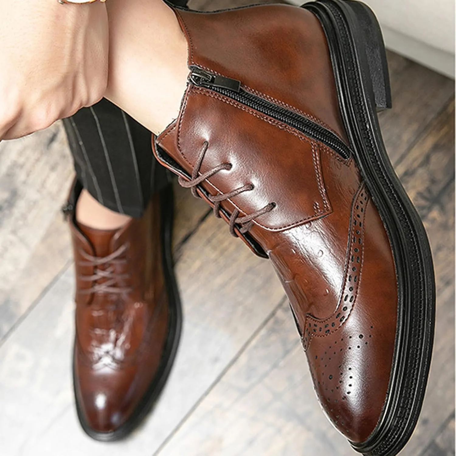 Men's Patent Leather Wing Tip Brogues Dress Oxfords Ankle Boots Retro lace up Platform Pointed Toe Non-Slip Carved Chukka Formal Business Boots