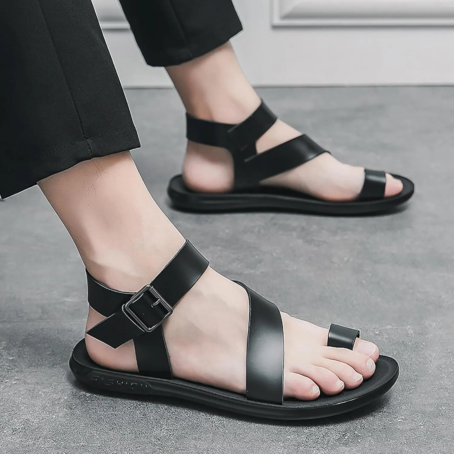 Men'S Soft Leather Flat Toe Ring Sandals With Adjustable Ankle Strap Buckle Fashionable Round Toe Comfortable Lightweight Non-Slip Gladiator Sandals For Casual Summer Beach Walking
