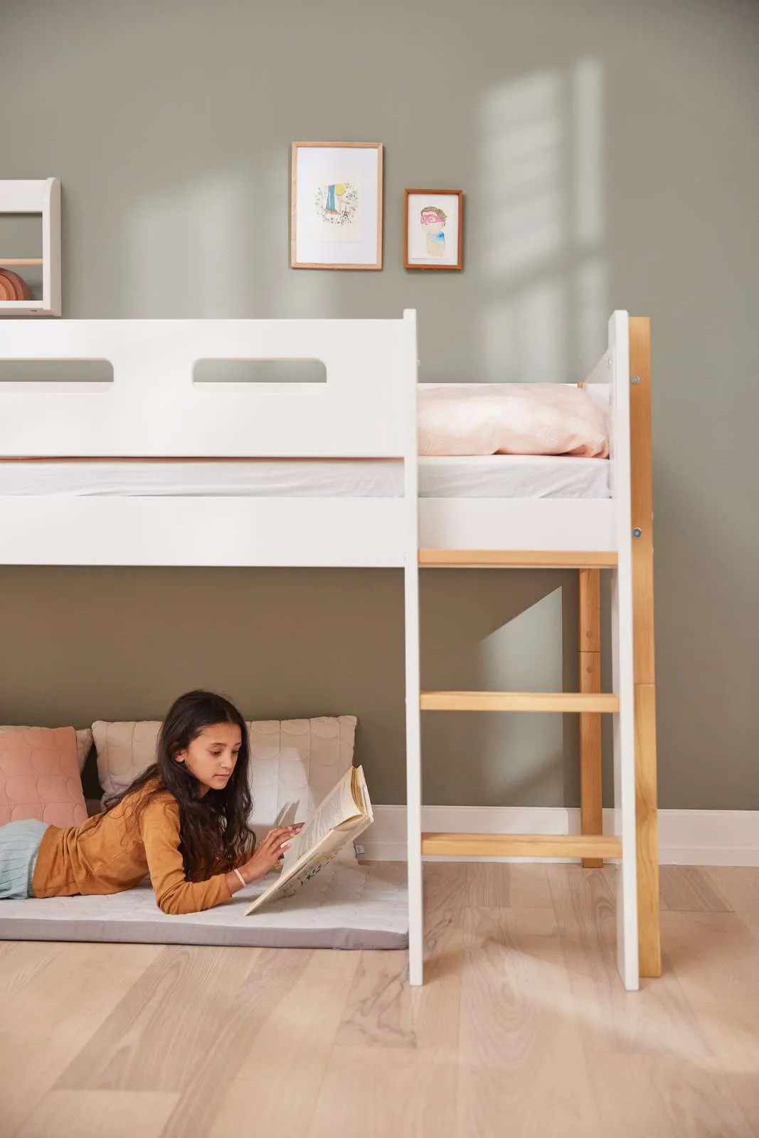 Mid-High Bed with Slide and Safety Rail, 90x200 cm, White/Oak