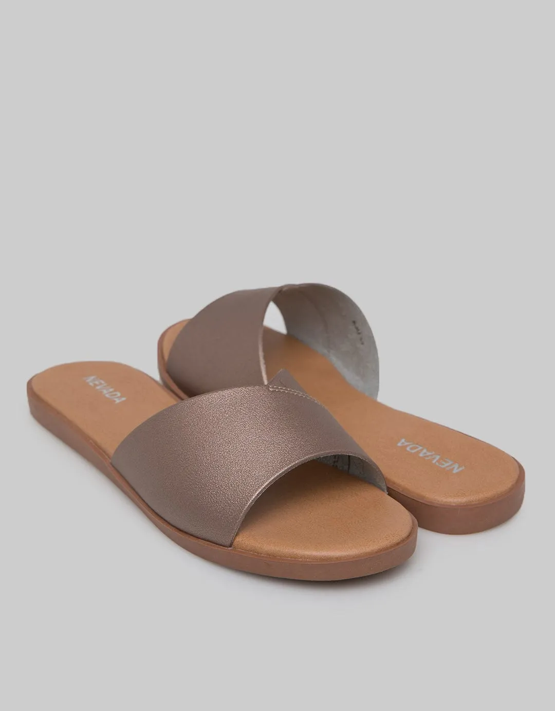 Nevada Slipper Sandals Wide Strap