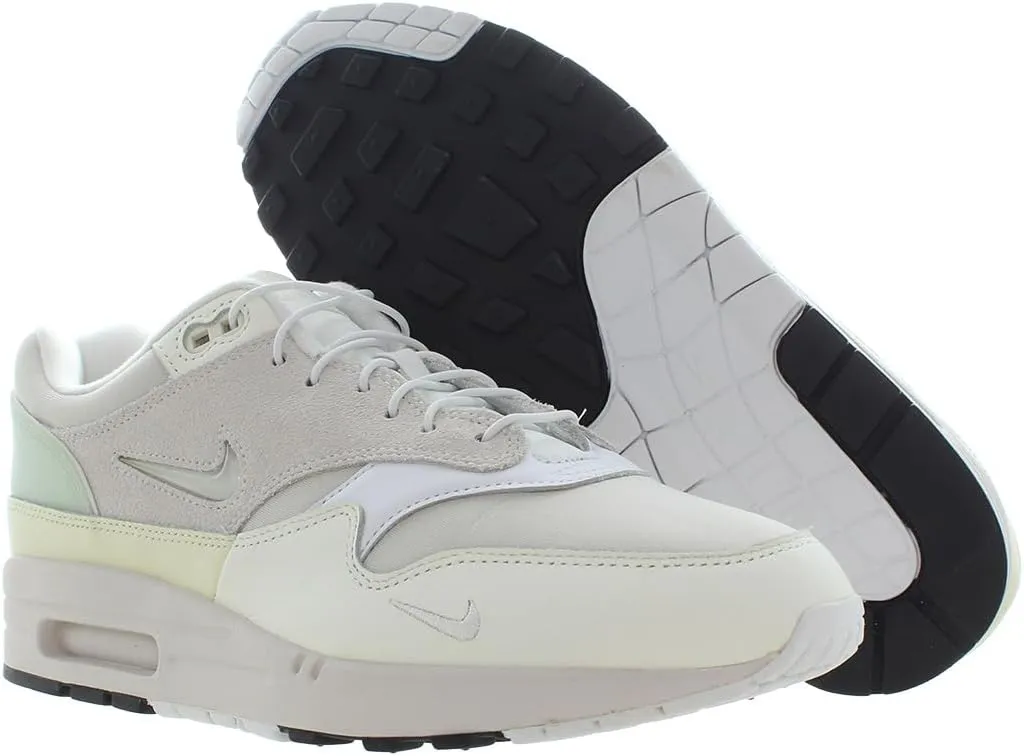 NIKE Women's Stroke Running Shoe