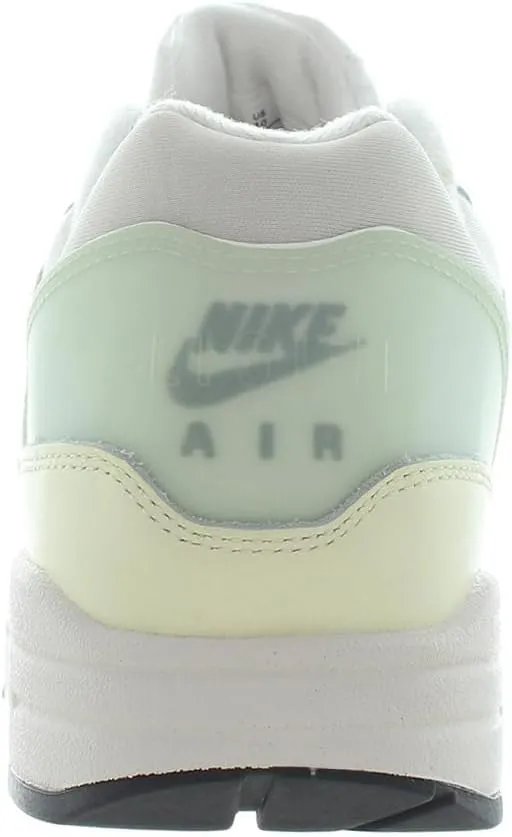 NIKE Women's Stroke Running Shoe