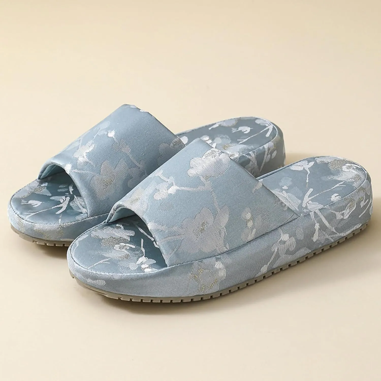 Retro Embroidered Thick Sole Slippers Women Single Strap Slides Run Small Silk-Like Upper Soft TPR Anti-Slip Soles Indoor Shoes