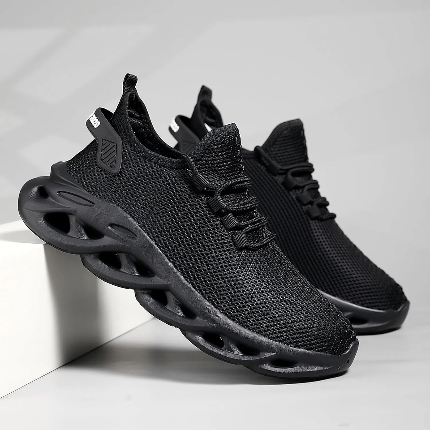 Running Shoes for Men Golf Comfortable Mountaineering Summer and Autumn Breathable Slip On Loafers