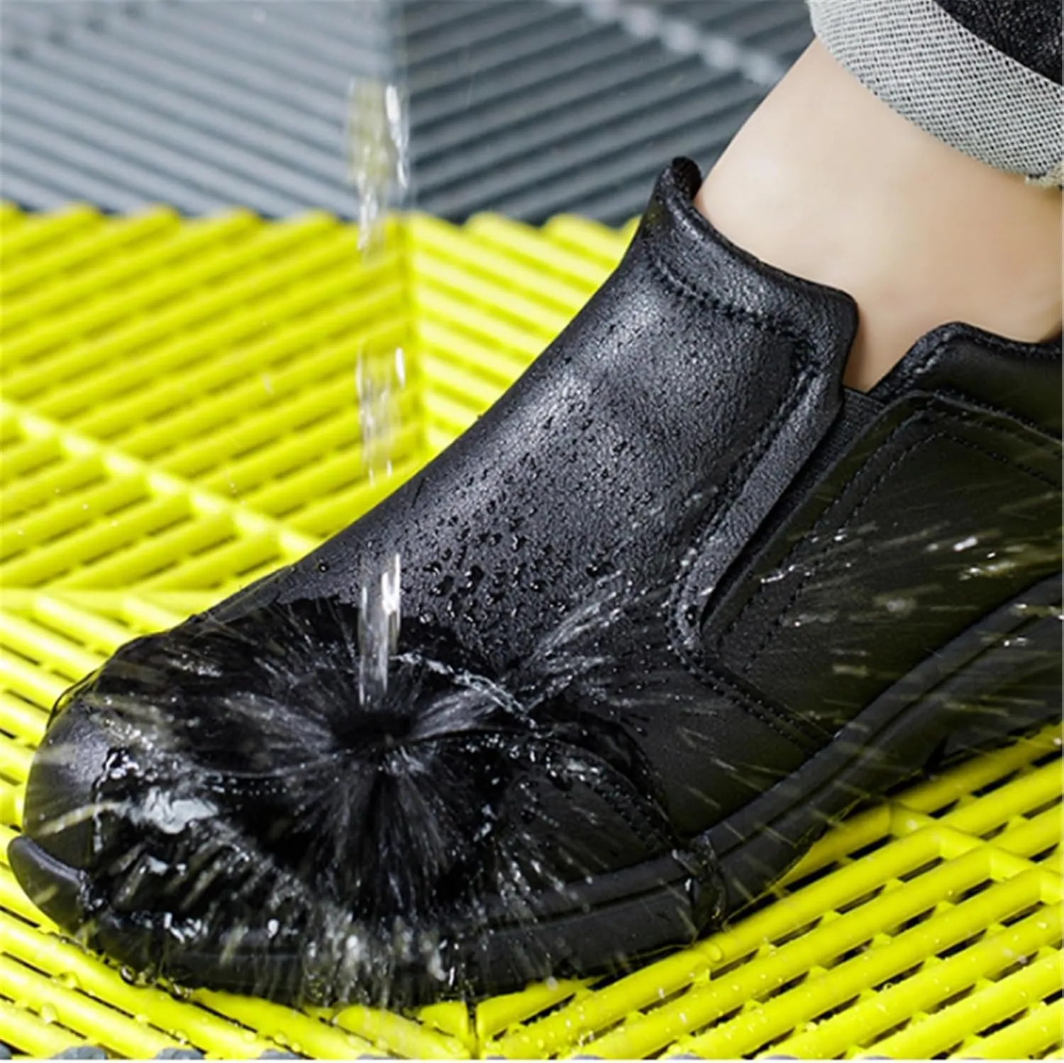 Steel Toe Anti-Smash Puncture-Proof Chef Safety Oil Resistant Work Shoes for Men, Non Slip Waterproof Food Service Kitchen Chef Restaurant Service Shoes, for Camping and Yard Work