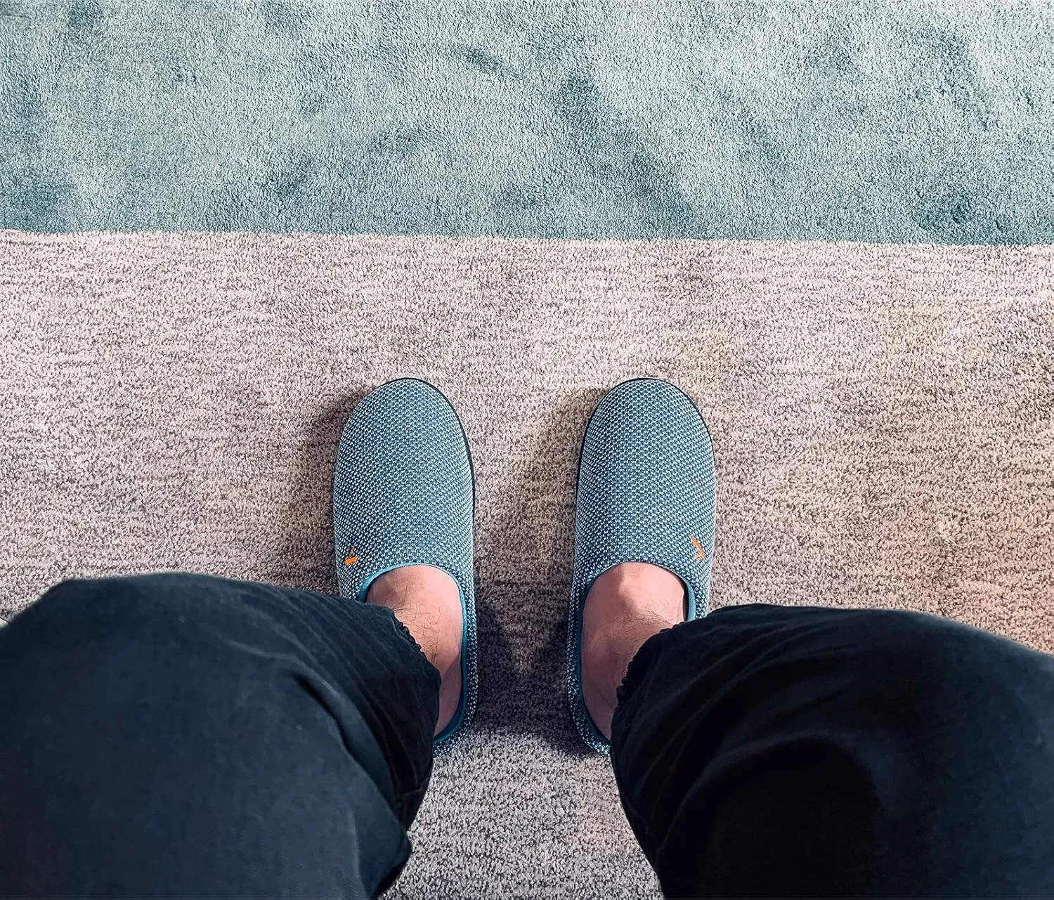 VONMAY Men's Two-Tone Slippers Slip On Memory Foam Comfy House Shoes Lightweight Indoor Outdoor