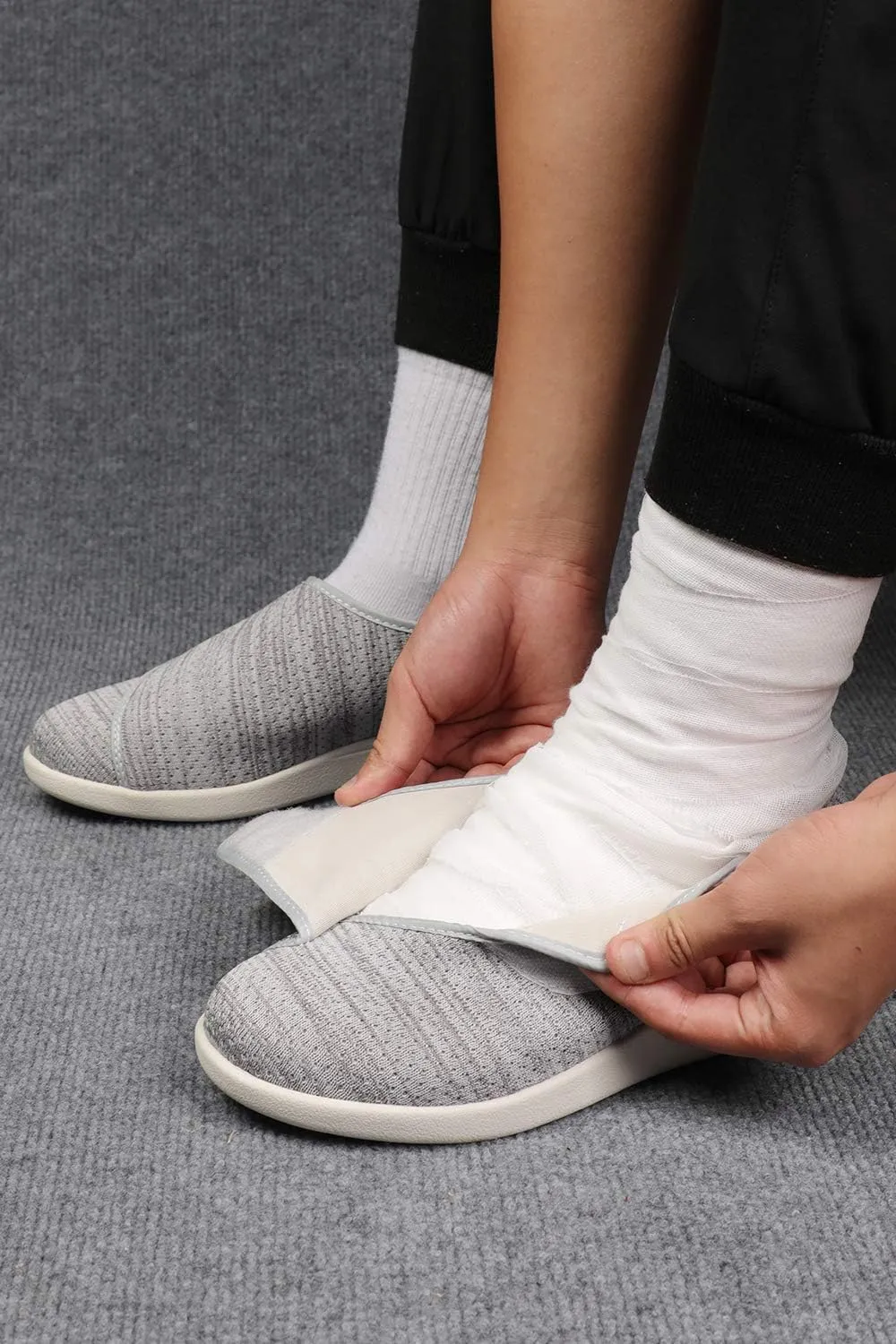 Women's Diabetic Shoes for Women Casual Adjustable Walking Shoes Wide Shoes for Elderly Swollen Feet Non-Slip Air Cushion Bottom Fattening and Widening