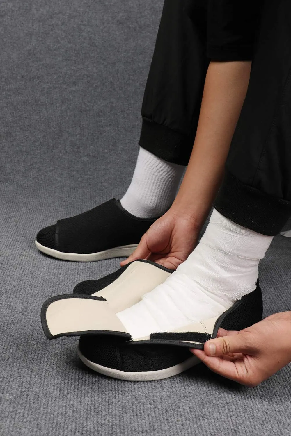 Women's Diabetic Shoes for Women Casual Adjustable Walking Shoes Wide Shoes for Elderly Swollen Feet Non-Slip Air Cushion Bottom Fattening and Widening