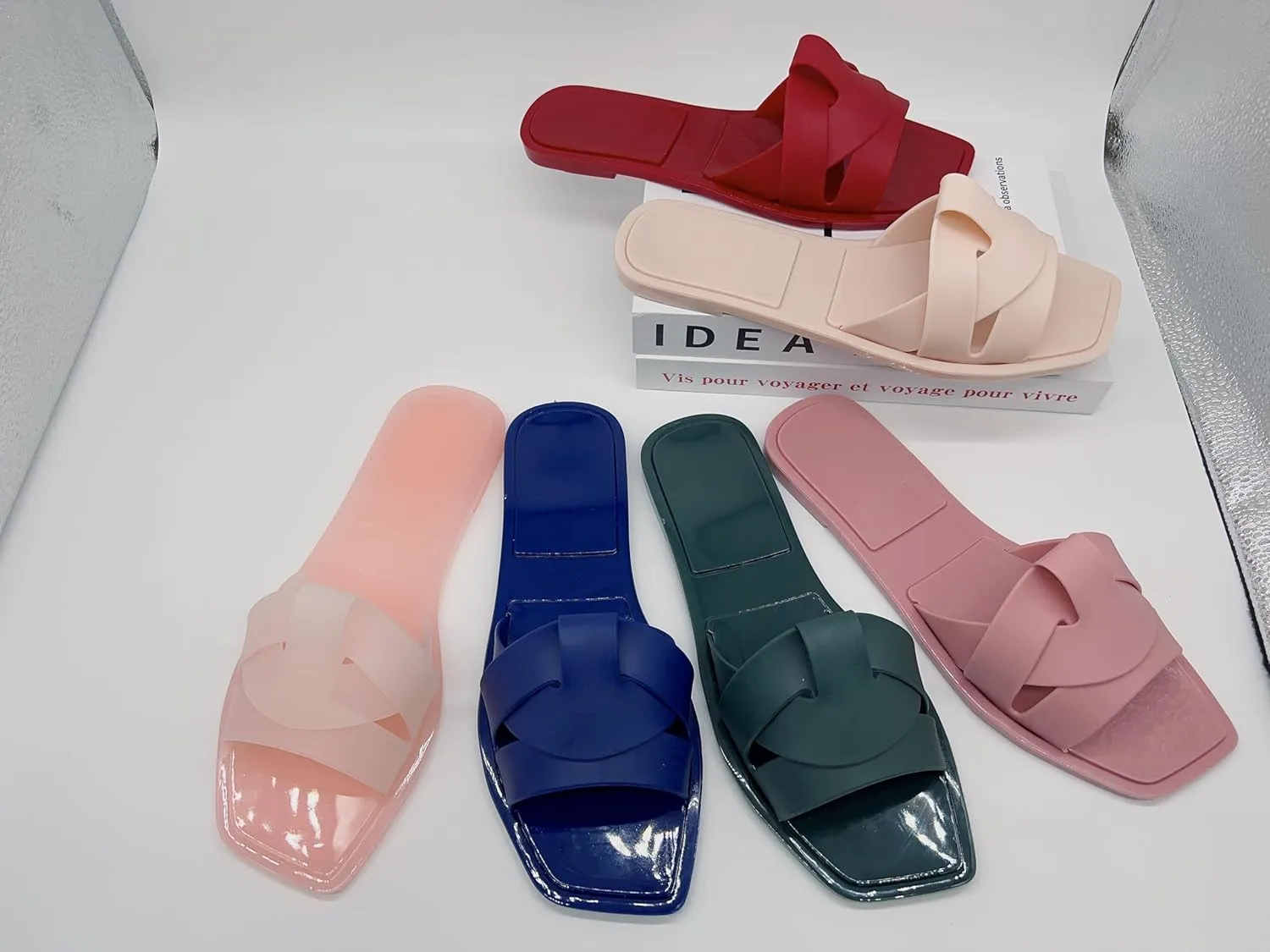 Women's Flat Jelly Woven Lace-Up Jelly Slippers Fashion Beach Flat Cute Summer Slippers