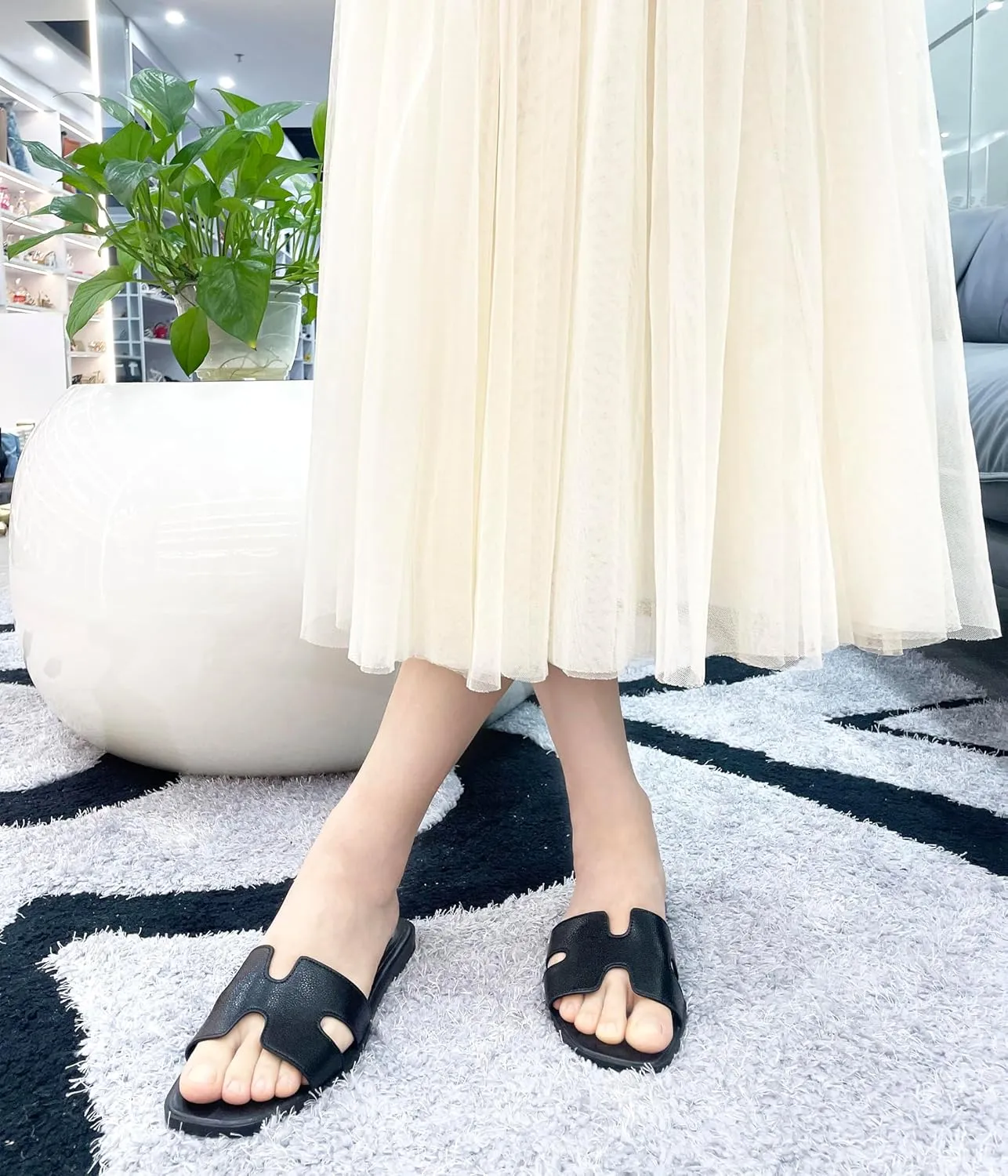 Womens Flat Sandals,Anti slip fashion sandals,Flat Slide Sandals for women,Comfy Style,women's gift, for vacation, sightseeing, and shopping