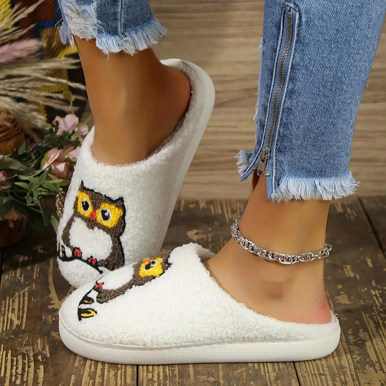 Women's Men's Cute Frog Slippers Fuzzy Memory Foam Kawaii Cartoon Animal Slippers Winter Warm Fluffy Shoes