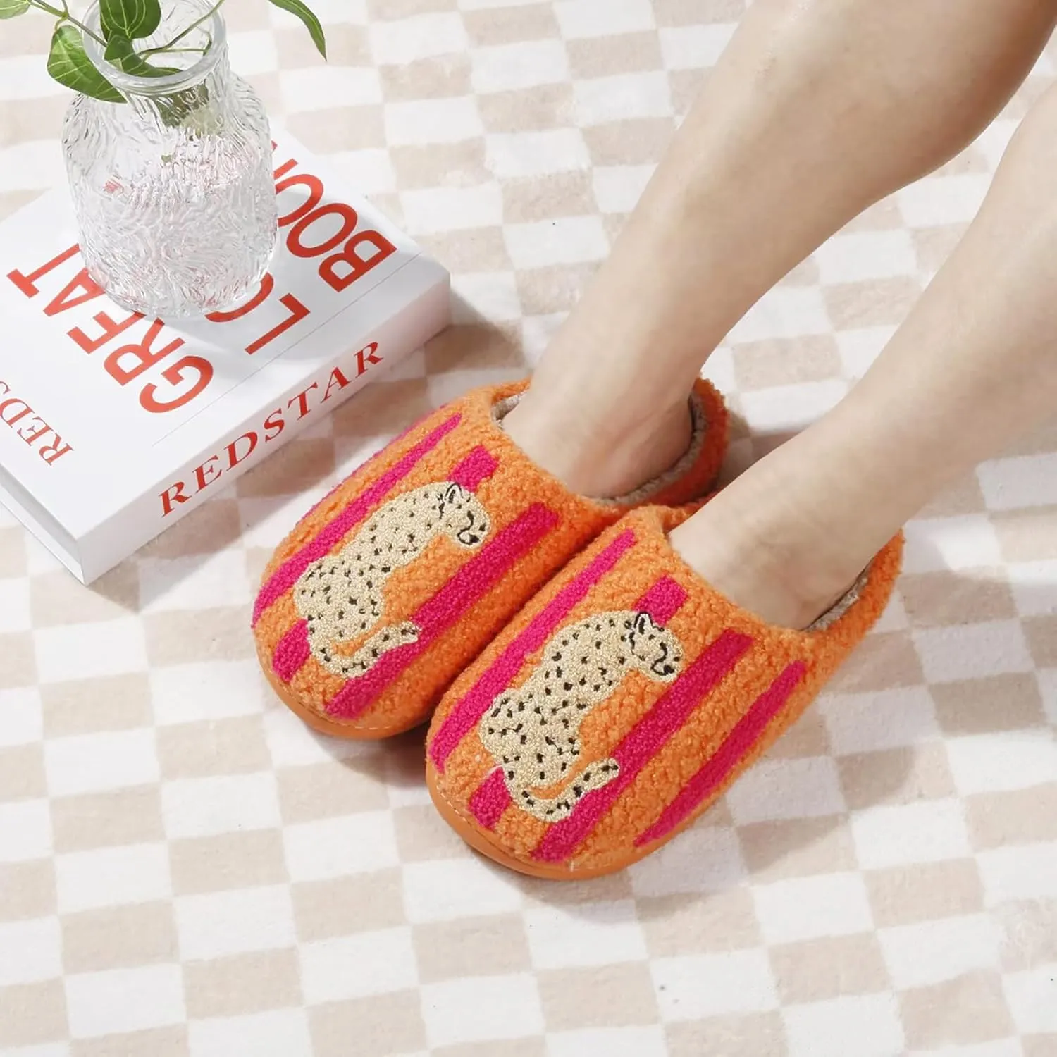 Women's Men's Cute Frog Slippers Fuzzy Memory Foam Kawaii Cartoon Animal Slippers Winter Warm Fluffy Shoes