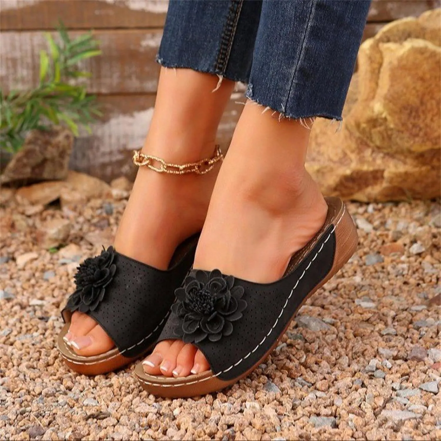 Womens Wedge Sandals 2025 Flower Boho Non-Slip Open Toe Slides Comfortable Breathable Platform Sandal Slippers Beach Sandals