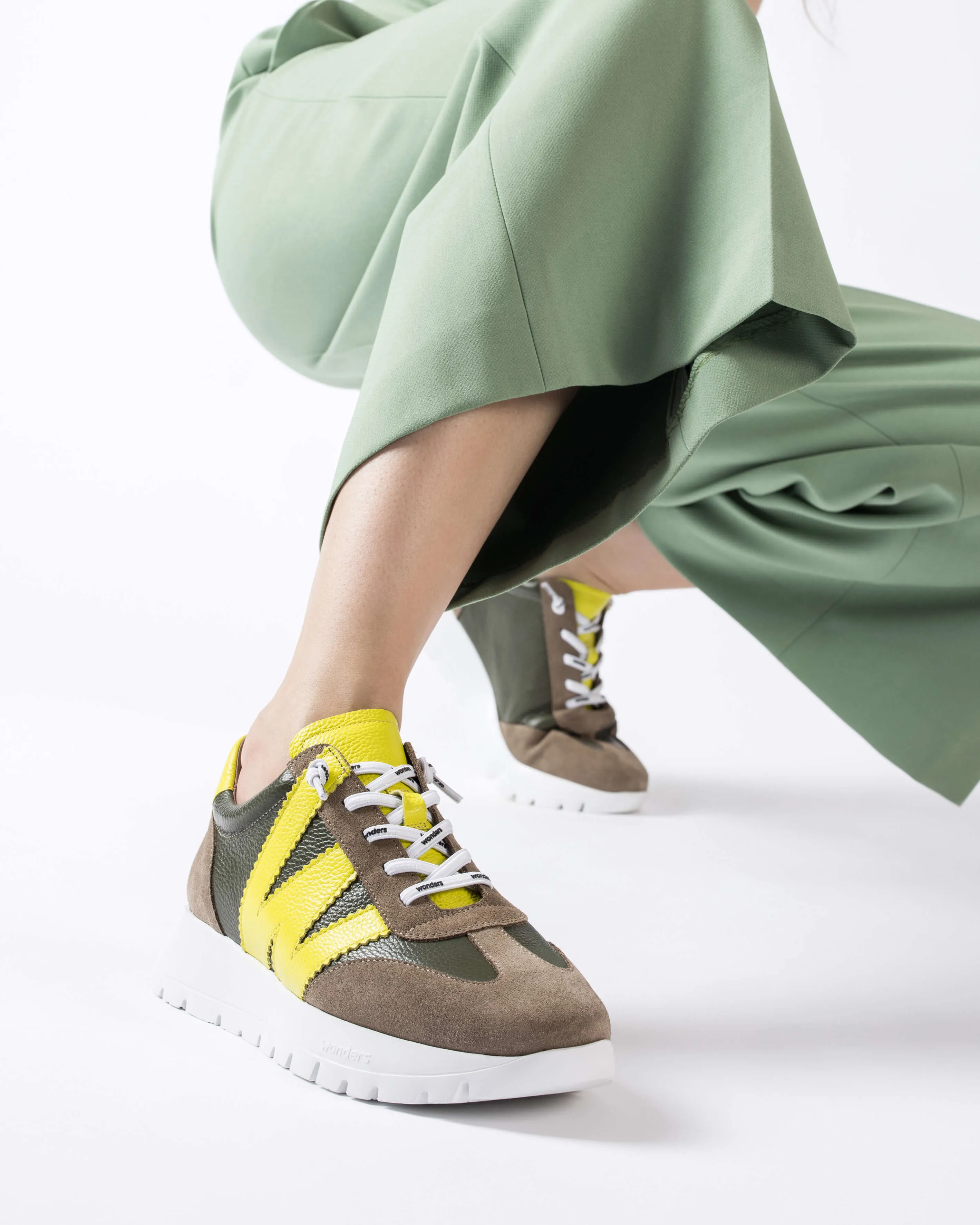 WONDERS - A-2476 MOC-LACE FASHION TRAINER - TAUPE/GREEN/YELLOW