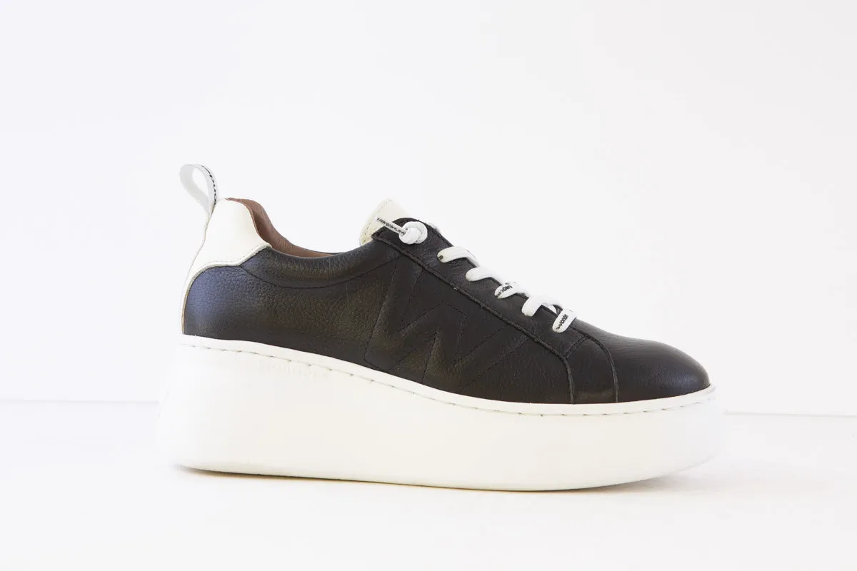 WONDERS - A-2632 LACED SLIP-ON PLATFORM SHOE - BLACK/WHITE