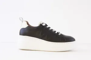 WONDERS - A-2632 LACED SLIP-ON PLATFORM SHOE - BLACK/WHITE