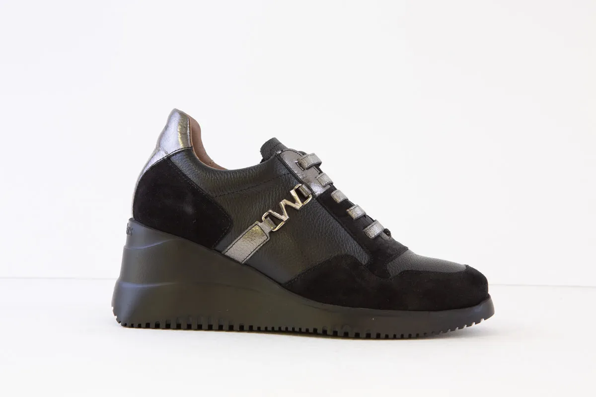 WONDERS - G-6610 MEDIUM WEDGE MOC-LACE SHOE - BLACK/PEWTER
