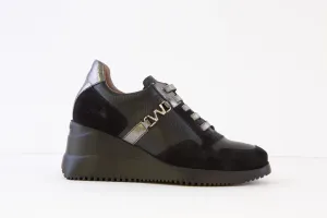WONDERS - G-6610 MEDIUM WEDGE MOC-LACE SHOE - BLACK/PEWTER